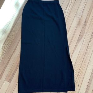 St. John Santana Knit Long skirt, size 8
